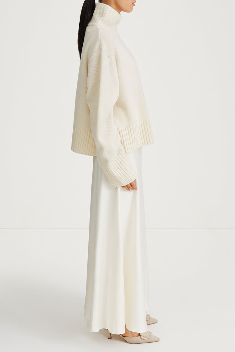 cream knitted wool sweater stylein hilary side