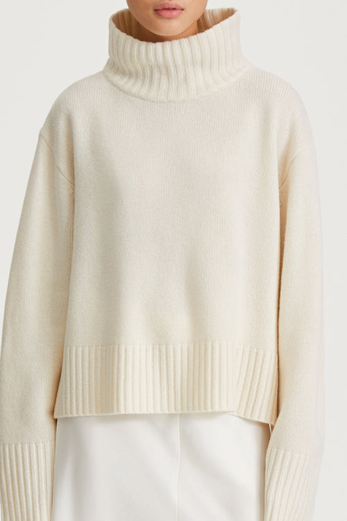  cream knitted wool sweater stylein hilary detail