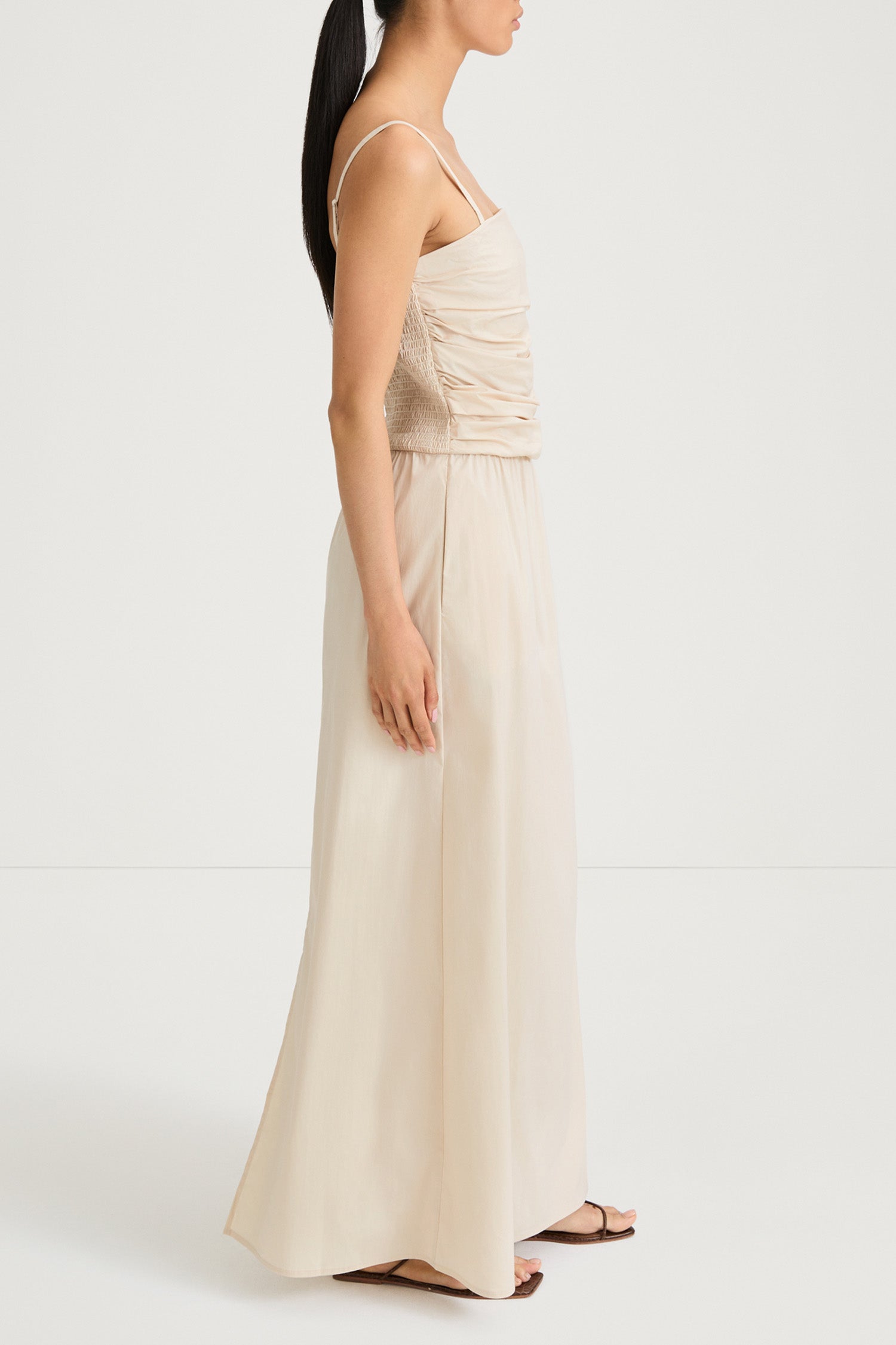 Jamila maxi long dress oyster stylein model image side