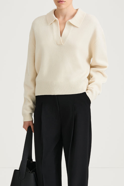 cream v-neck collar sweater stylein harmony close up