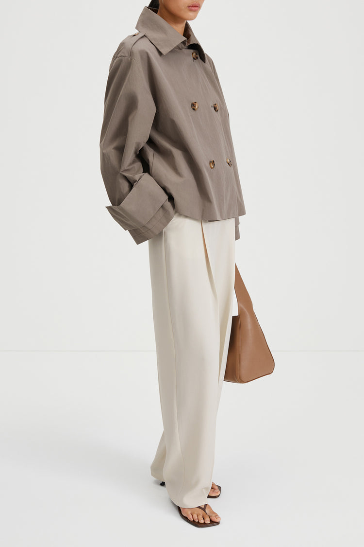 Serrano cropped trenchcoat jacket double breasted mud stylein side image