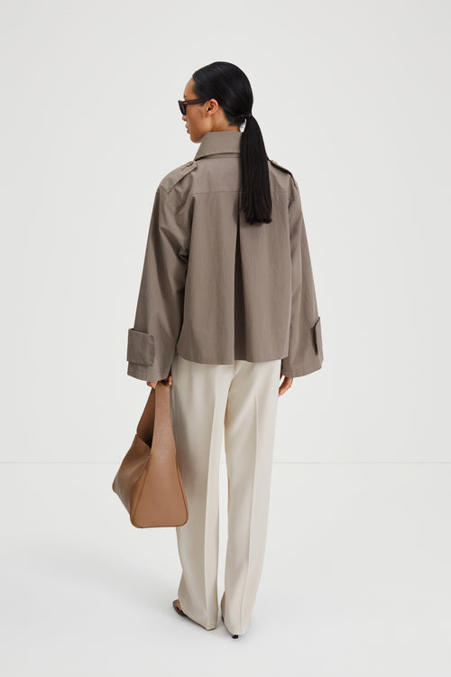 Serrano cropped trenchcoat jacket double breasted mud stylein back image