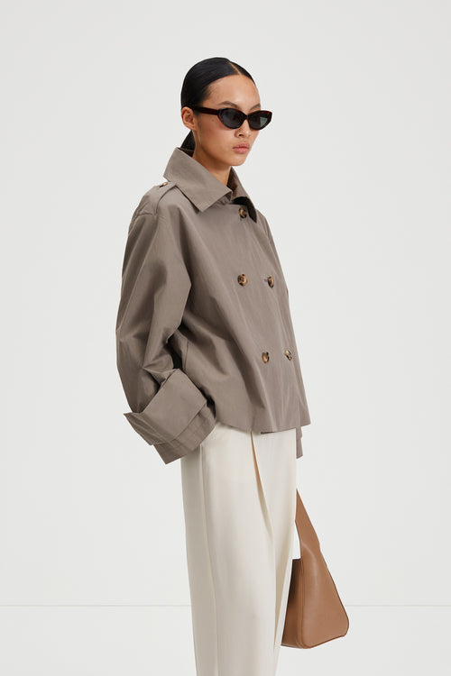 Serrano cropped trenchcoat jacket double breasted mud stylein side image