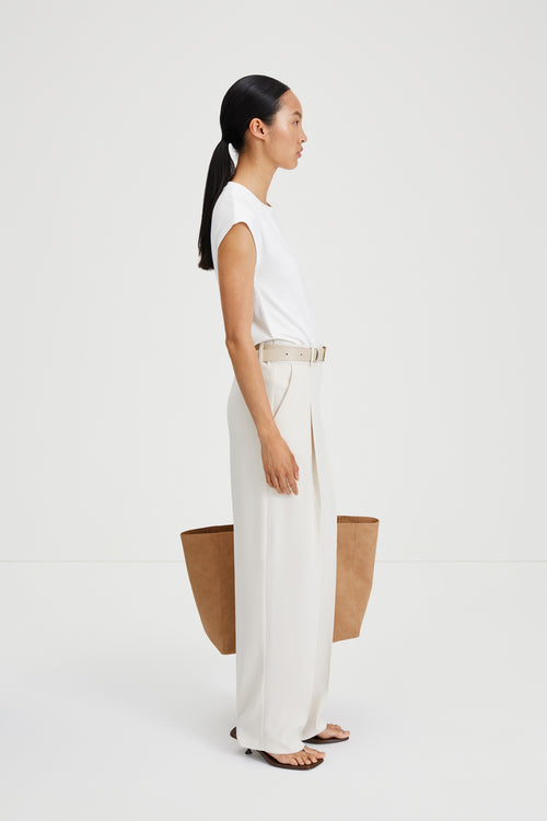 Boville trousers voloumnious full length suit ivory stylein side image