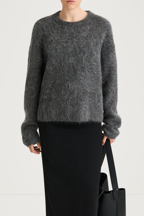 grey alpacka knitted sweater stylein lorena close up