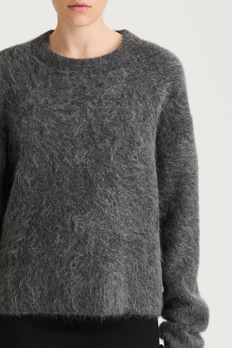 grey alpacka knitted sweater stylein lorena detail