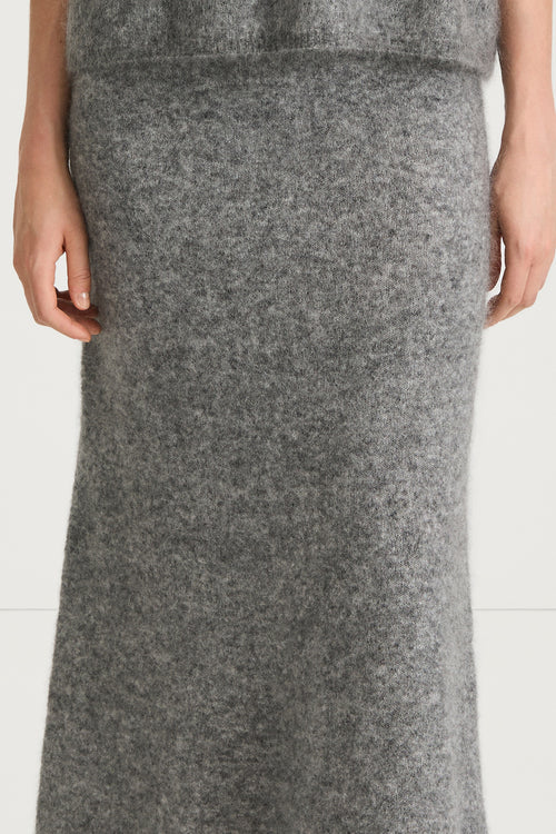 grey knitted a-lined skirt stylein nanie close up