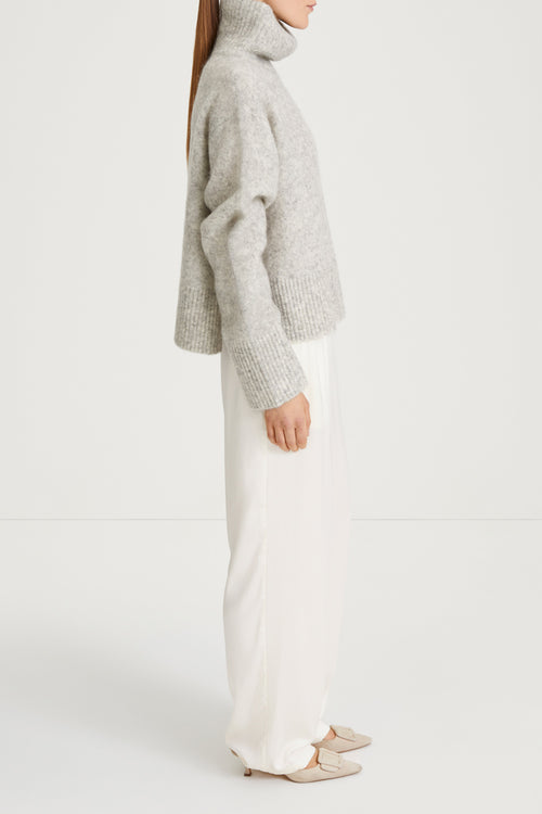 grey knitted polo sweater stylein nike side