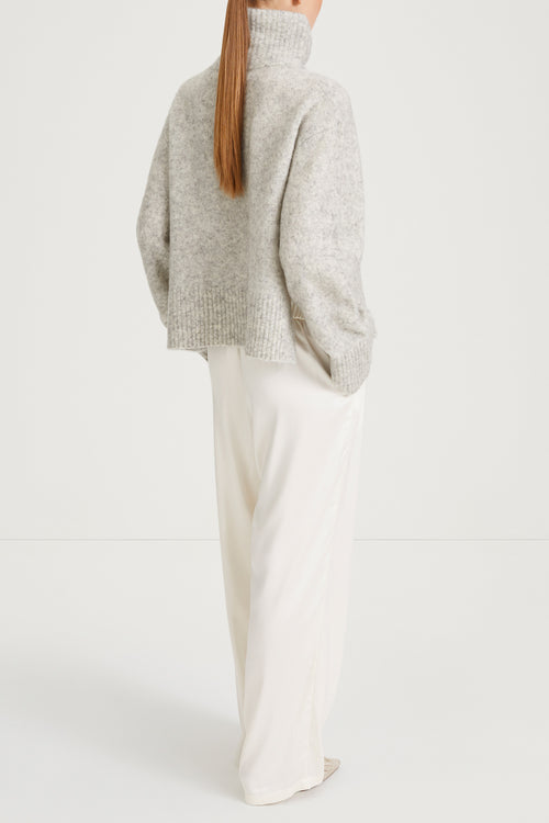 grey knitted polo sweater stylein nike back