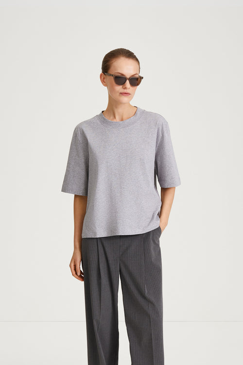 Joyce tshirt grey oversized stylein front image