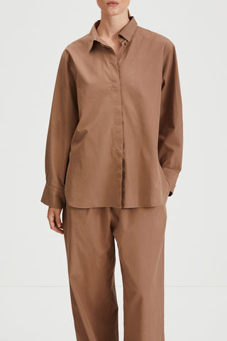 Jansell shirt voluminous flared mud brown stylein front image