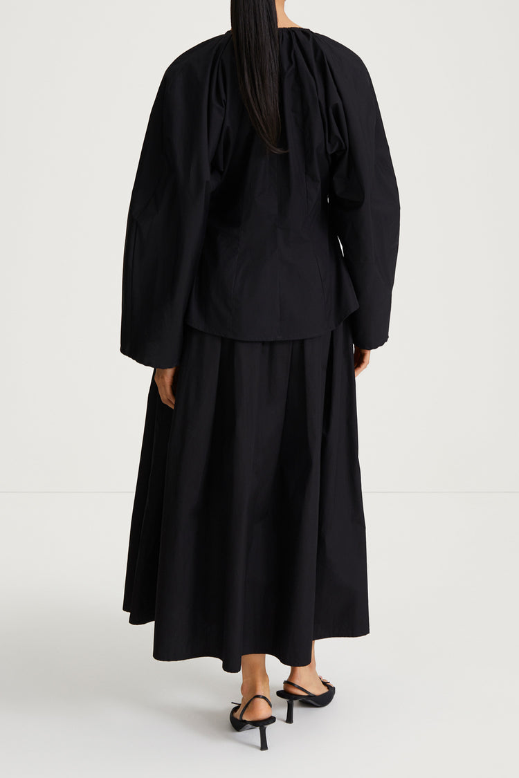 jorina-maxi-black-skirt-stylein back