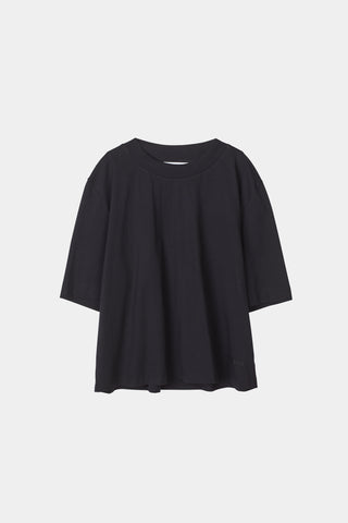 Joyce tshirt oversized boxy black stylein packshot