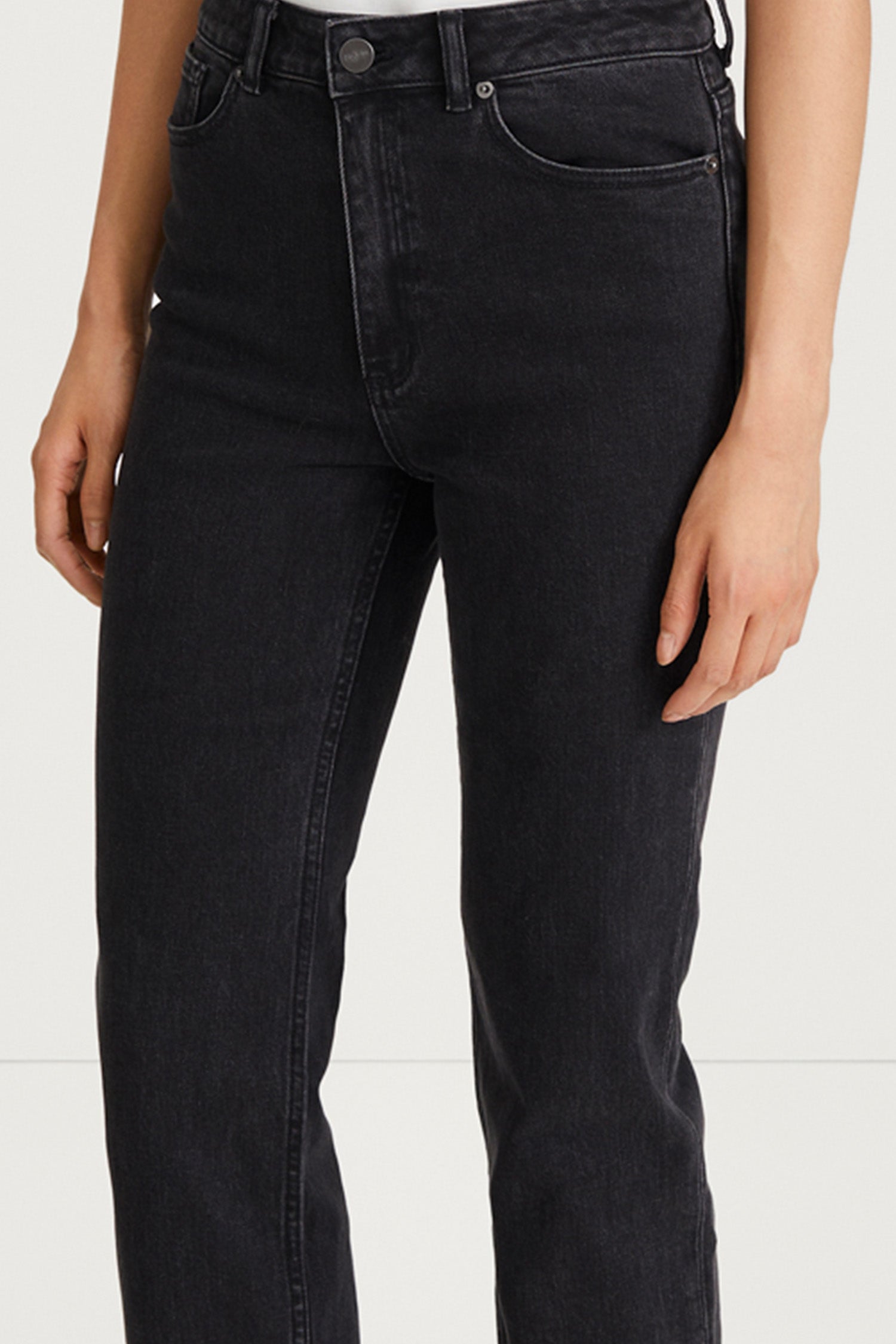 high waist slim fit denim stylein kaden close up