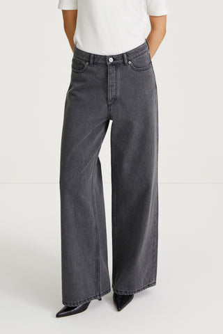 Kayne denim trousers wide oversized high waist mid grey stylein front image