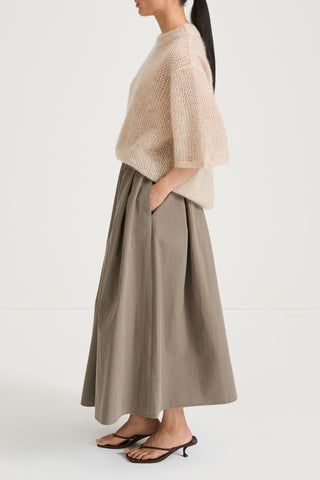 Mud khaki maxi trench skirt stylein sorina side model image