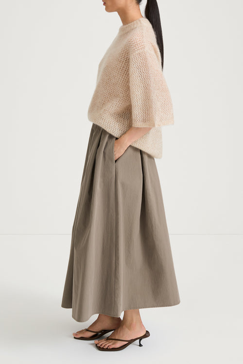 Mud khaki maxi trench skirt stylein sorina side model image