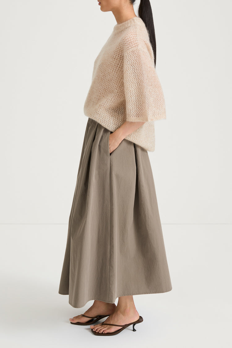 Mud khaki maxi trench skirt stylein sorina side model image