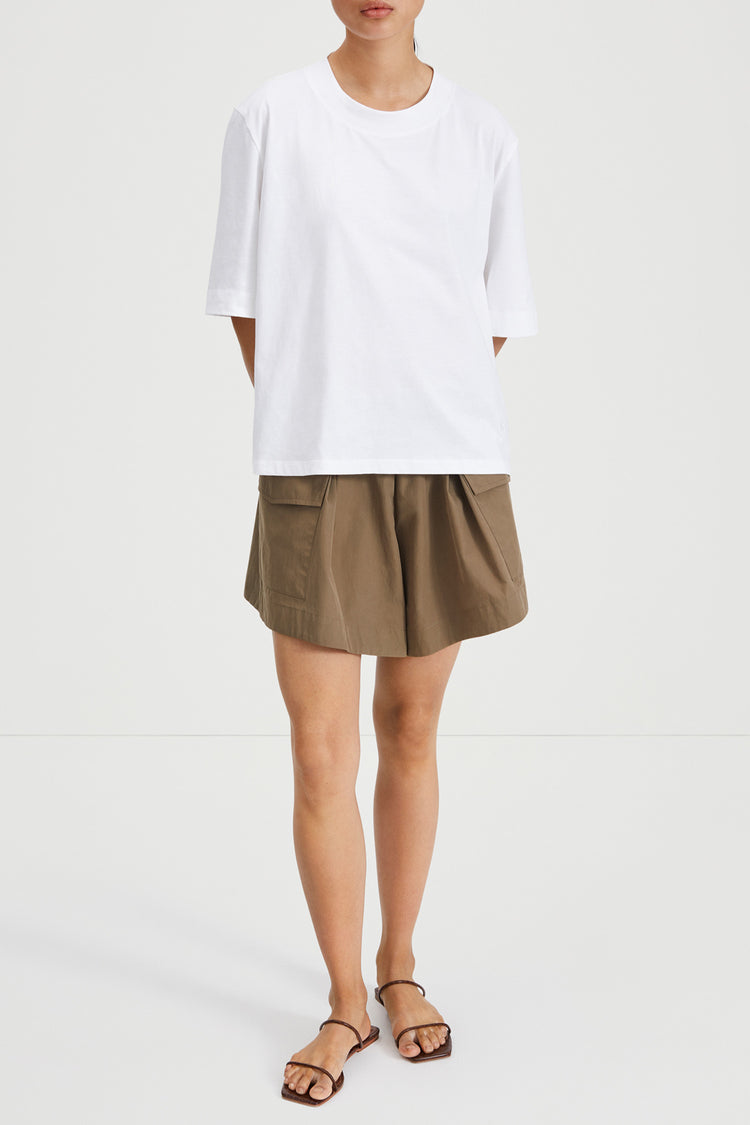 Sonya shorts flared utility pockets army green khaki stylein front image