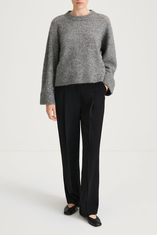 knitted grey cropped sweater stylein niclas short front