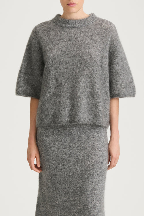 knitted grey tshirt stylein nour close up