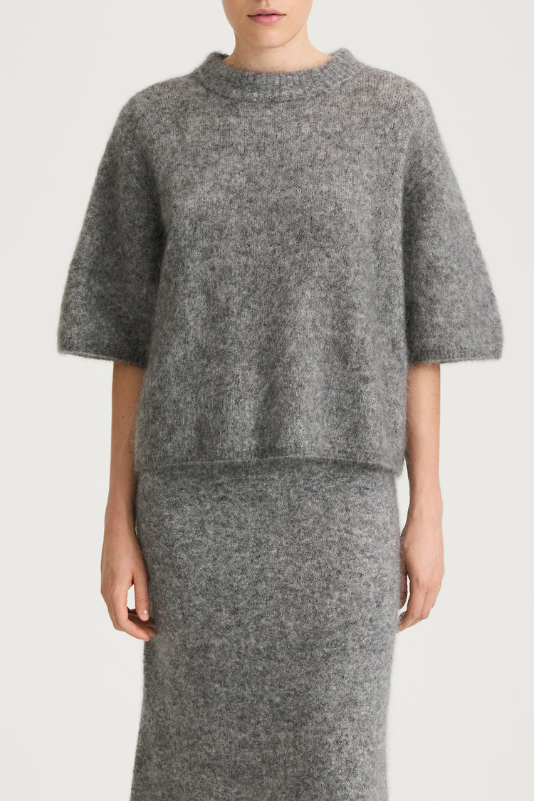 knitted grey tshirt stylein nour close up