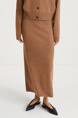 maxi knitted skirt harmonia beige stylein close up