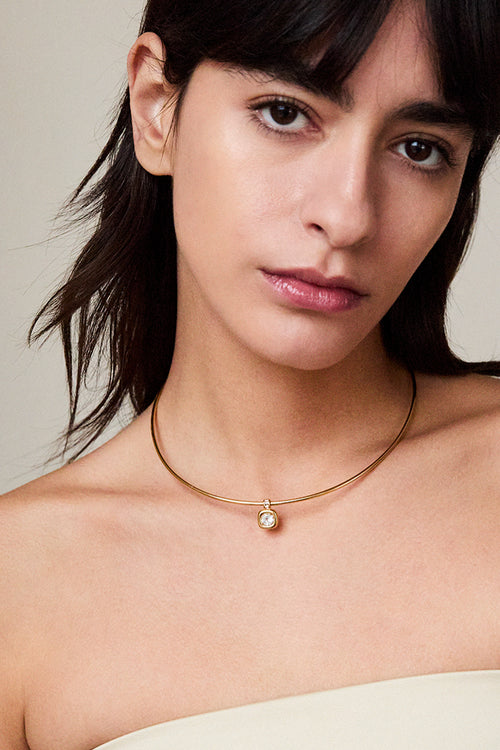 laura vann gaia torque choker model image