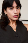 laura vann jeane t-bar necklace silver model image