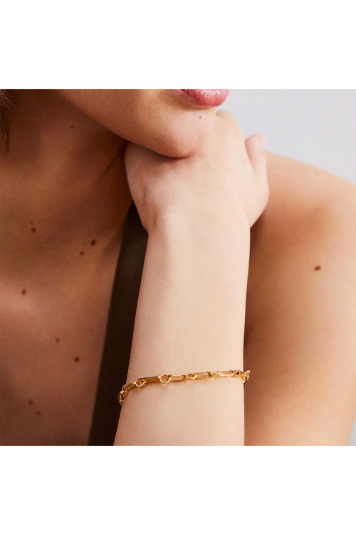 laura vann twisted link vintage chain bracelet gold model image
