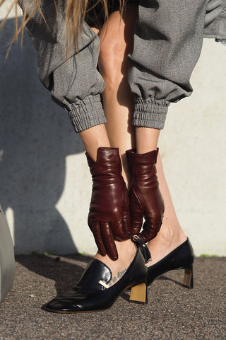 leather gloves
 burgudny handsome essentials vino 