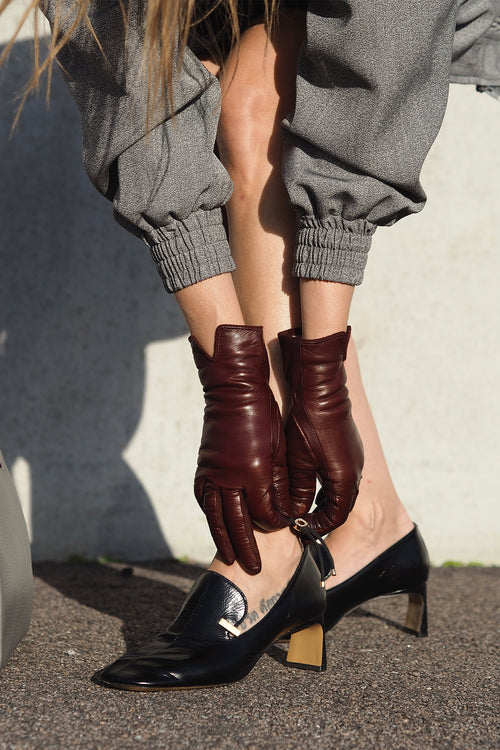 leather gloves
 burgudny handsome essentials vino 