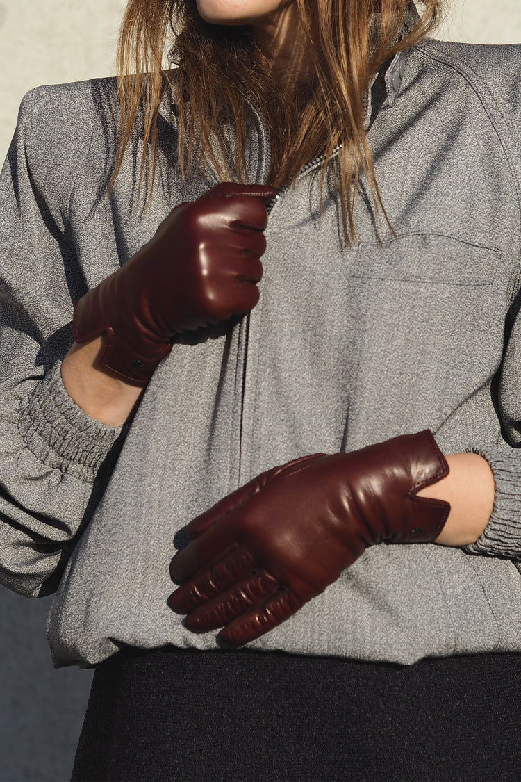 leather gloves
 burgudny handsome essentials vino 