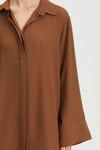 Montorio dress loose flowing long sleeves wide cuffs slits collar earth brown stylein detail image