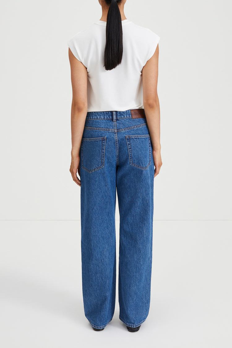 Kim mid blue loose fit low waist denim stylein back