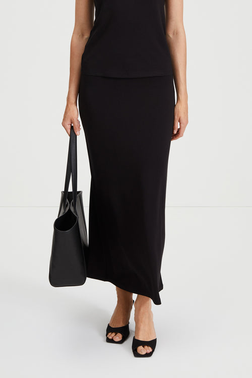 Claudi long skirt jersey subtly flared black stylein front image