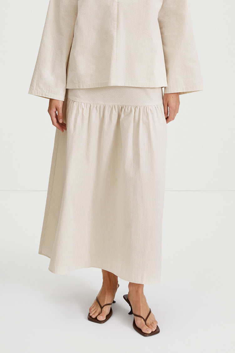 Mirella skirt ankle length flowing shape seersucker beige white stripe stylein front image