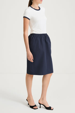 Knee long skirt navy trench stylein sorrel front side model image