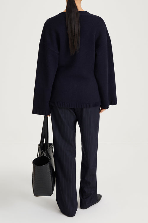 navy knitted cardigan stylein helia back