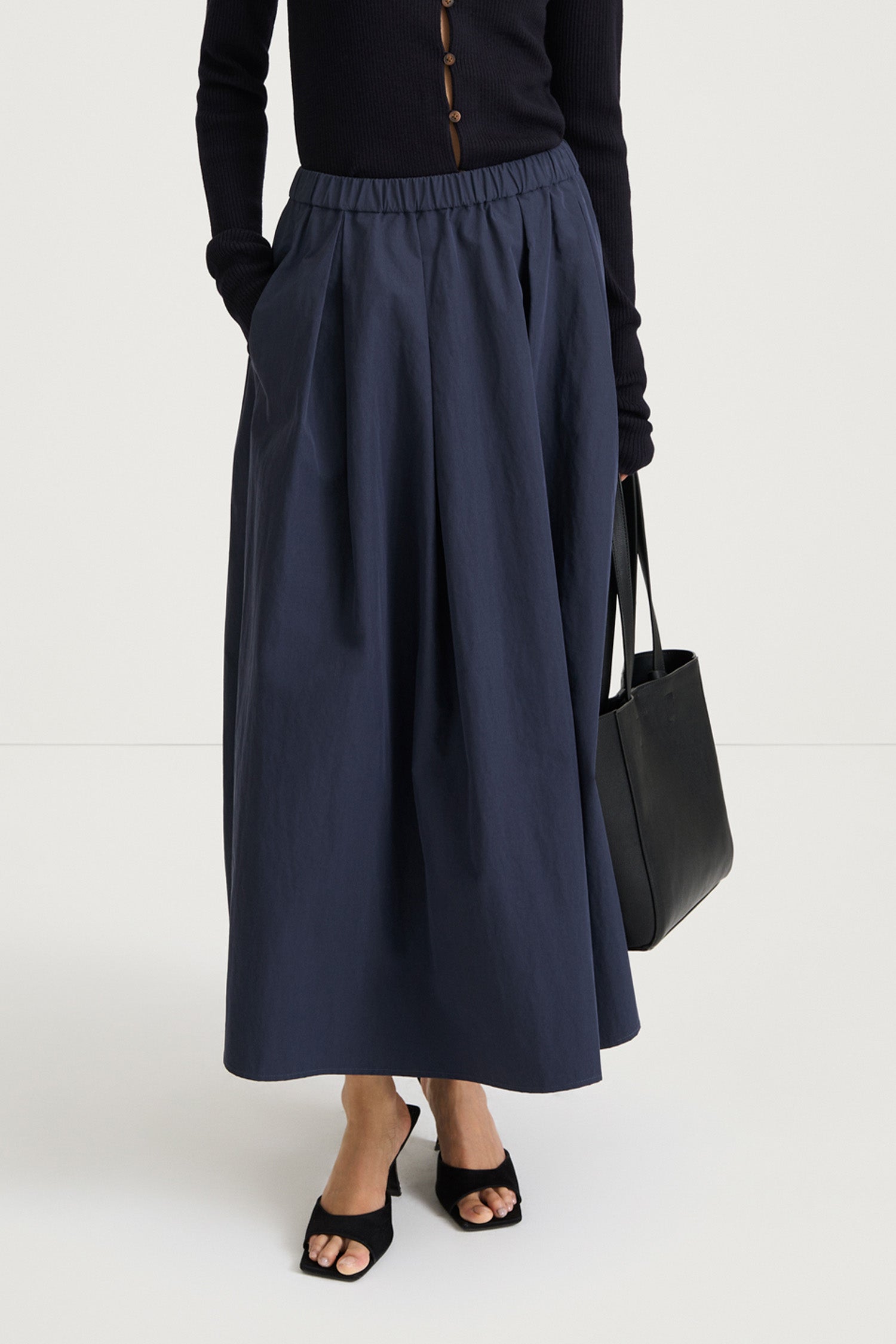 Navy maxi trench skirt navy stylein sorina front close up model image