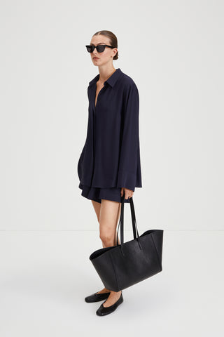 Mortara shirt collar loose flared midnight navy stylein side image