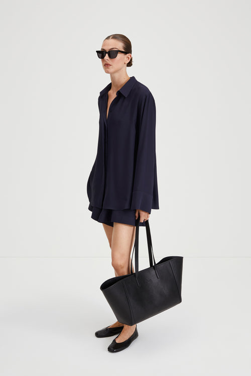 Mortara shirt collar loose flared midnight navy stylein side image