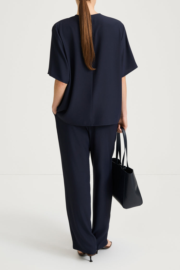 Navy trousers stylein meike back model image