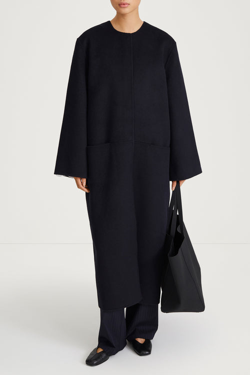 navy wool coat long stylein talani model image