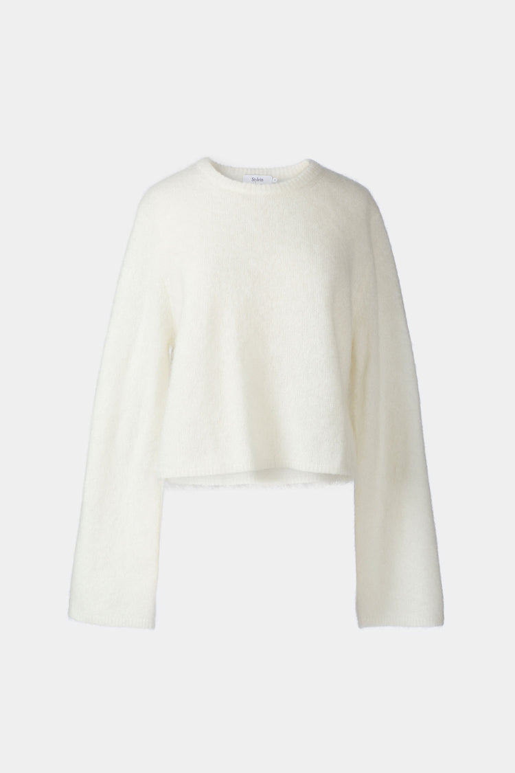 white knitted sweater stylein nima packshot