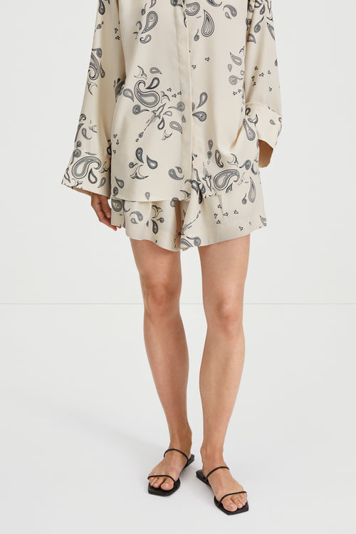 Marlo shorts paisley pattern stylein front image