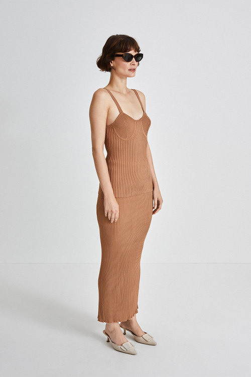 Perla skirt slim fitted ribbed calf length elastic waistband camel stylein side image