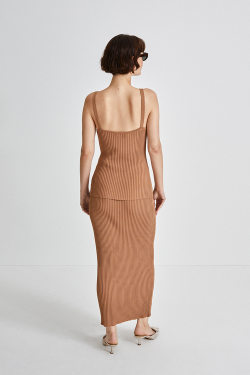 Perla skirt slim fitted ribbed calf length elastic waistband camel stylein back image