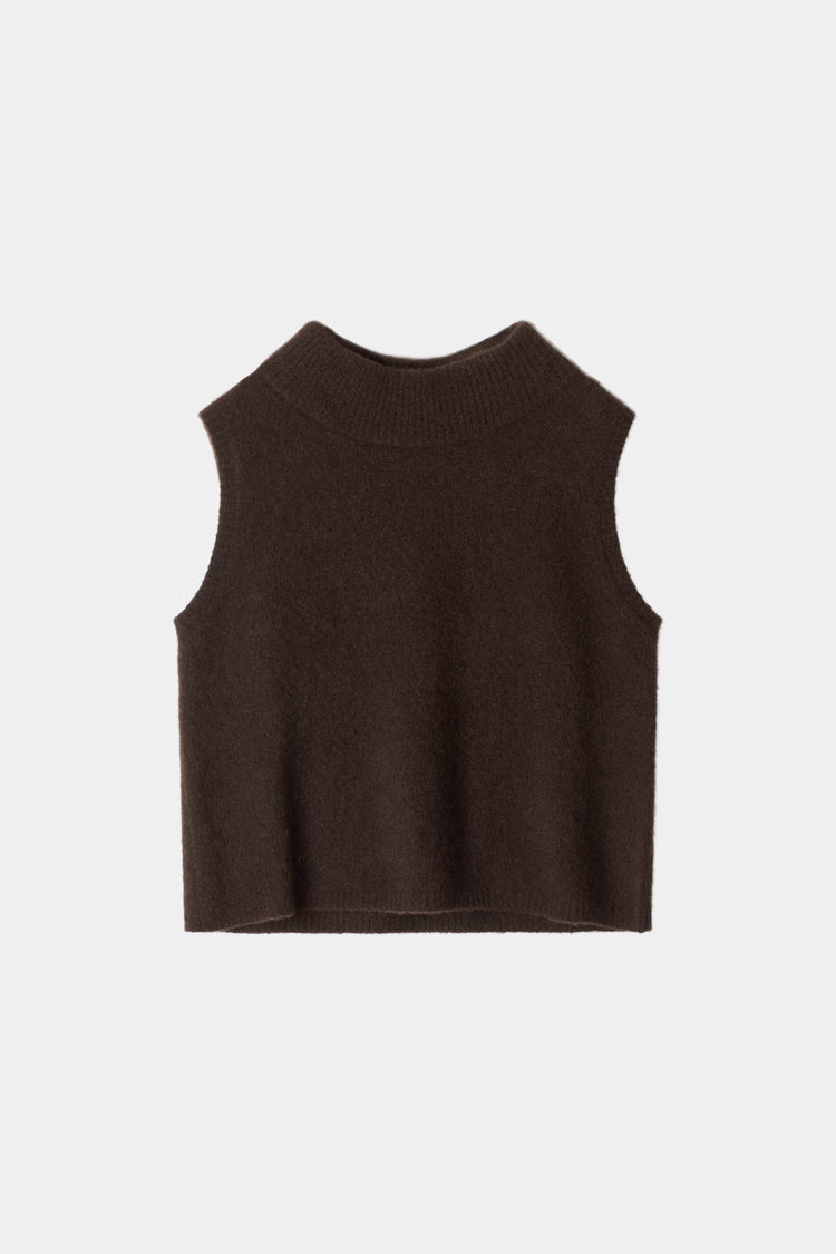 Amara knitted sleeveless top coffee stylein packshot
