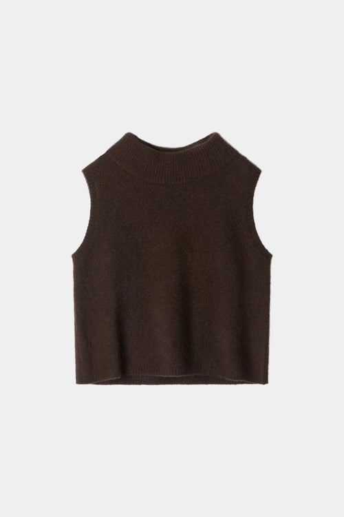 Amara knitted sleeveless top coffee stylein front